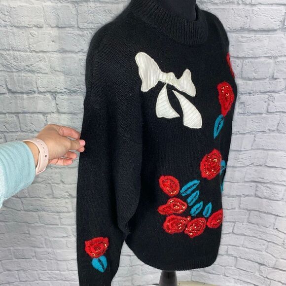 J.P. Val vintage 1980’s Longsleeve sequin accented flowers & bows sweater sz LG - Picture 5 of 11